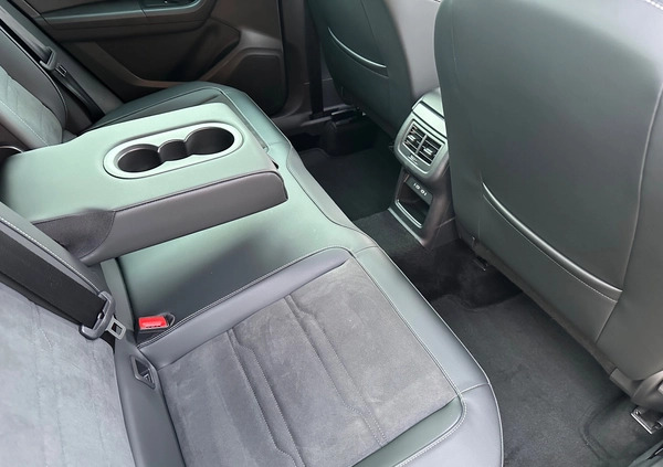 Seat Ateca cena 73900 przebieg: 18000, rok produkcji 2021 z Radomsko małe 154